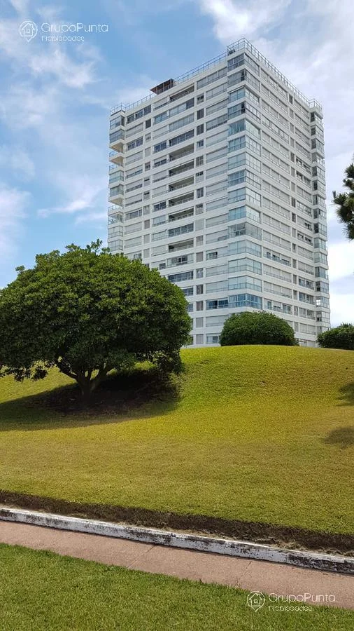 Apartamento en Playa Mansa, propiedad 280526 -Imagen 25