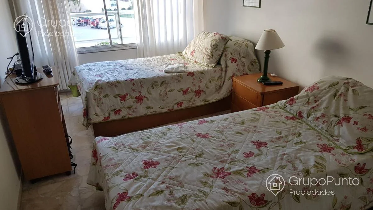 Apartamento en Playa Mansa, propiedad 280526 -Imagen 9