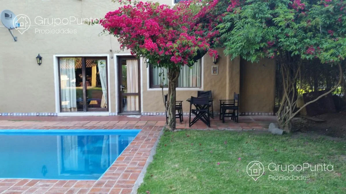 Casa en Pinares, propiedad 280799 -Imagen 2
