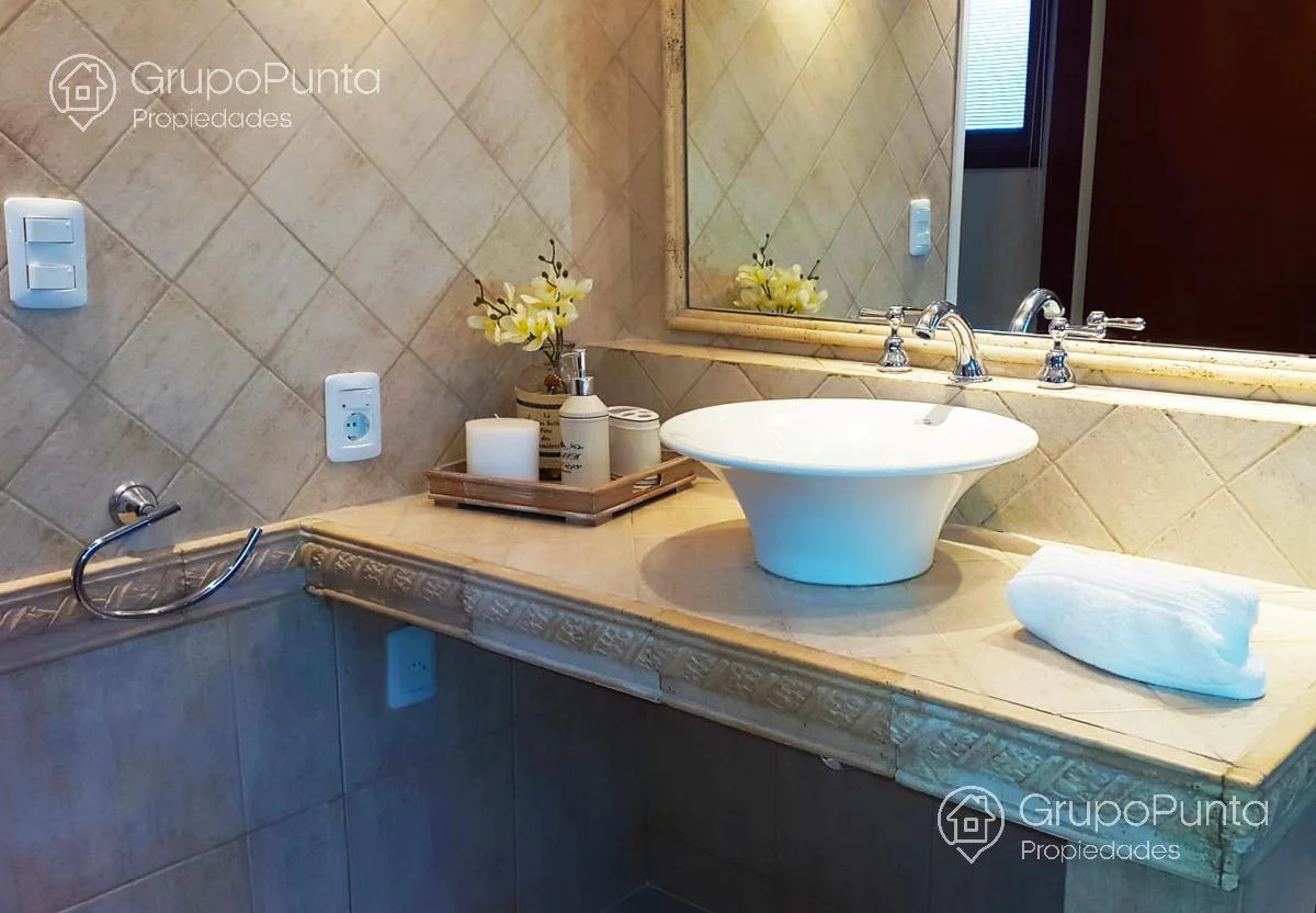 Casa en Playa Mansa, propiedad 280828 -Imagen 17