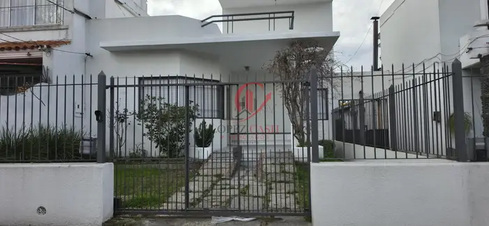 Casa 3 dormitorios en Alquiler Malvin con cochera
