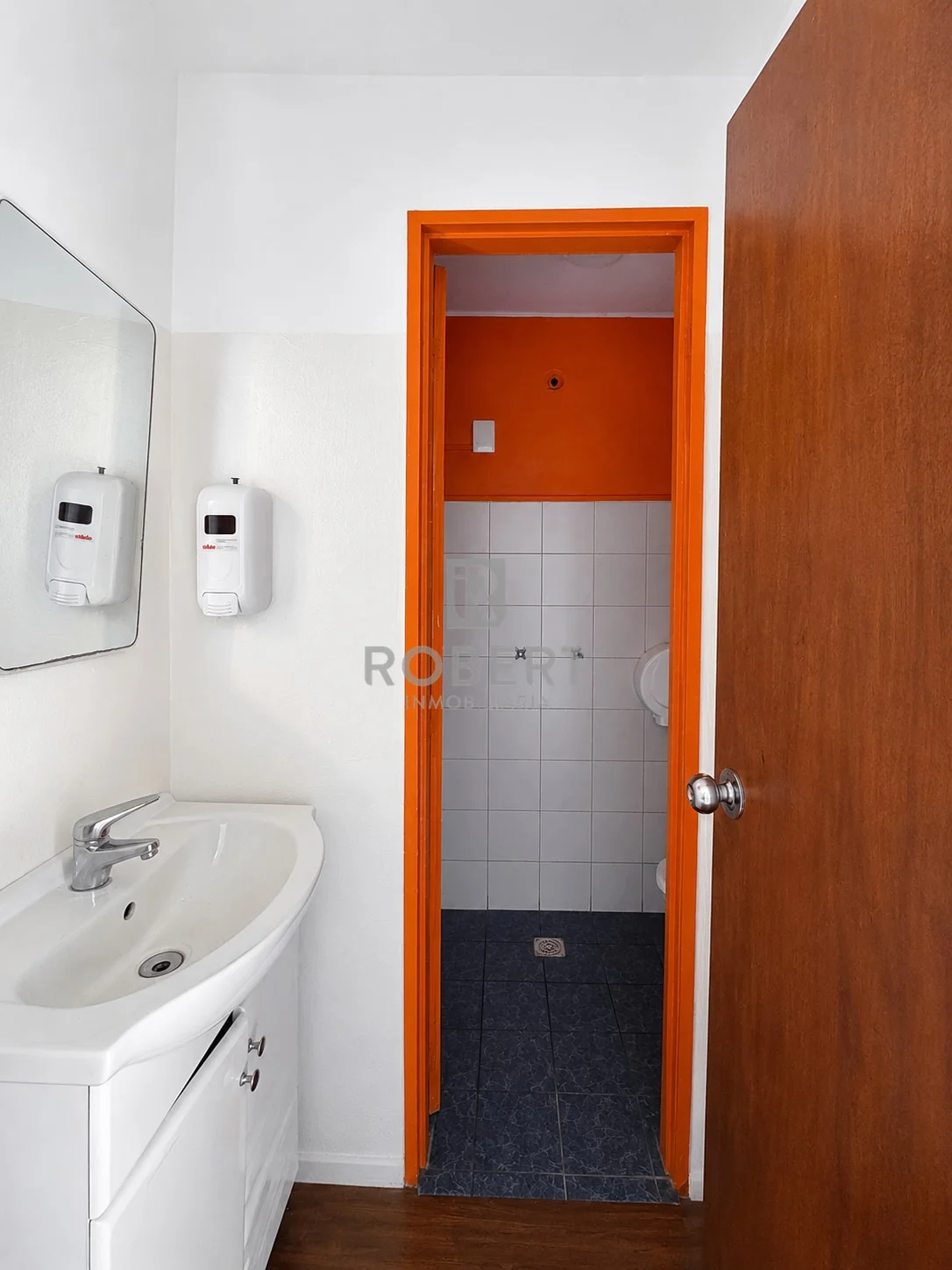 Local en Tres Cruces, propiedad 292599 -Imagen 4