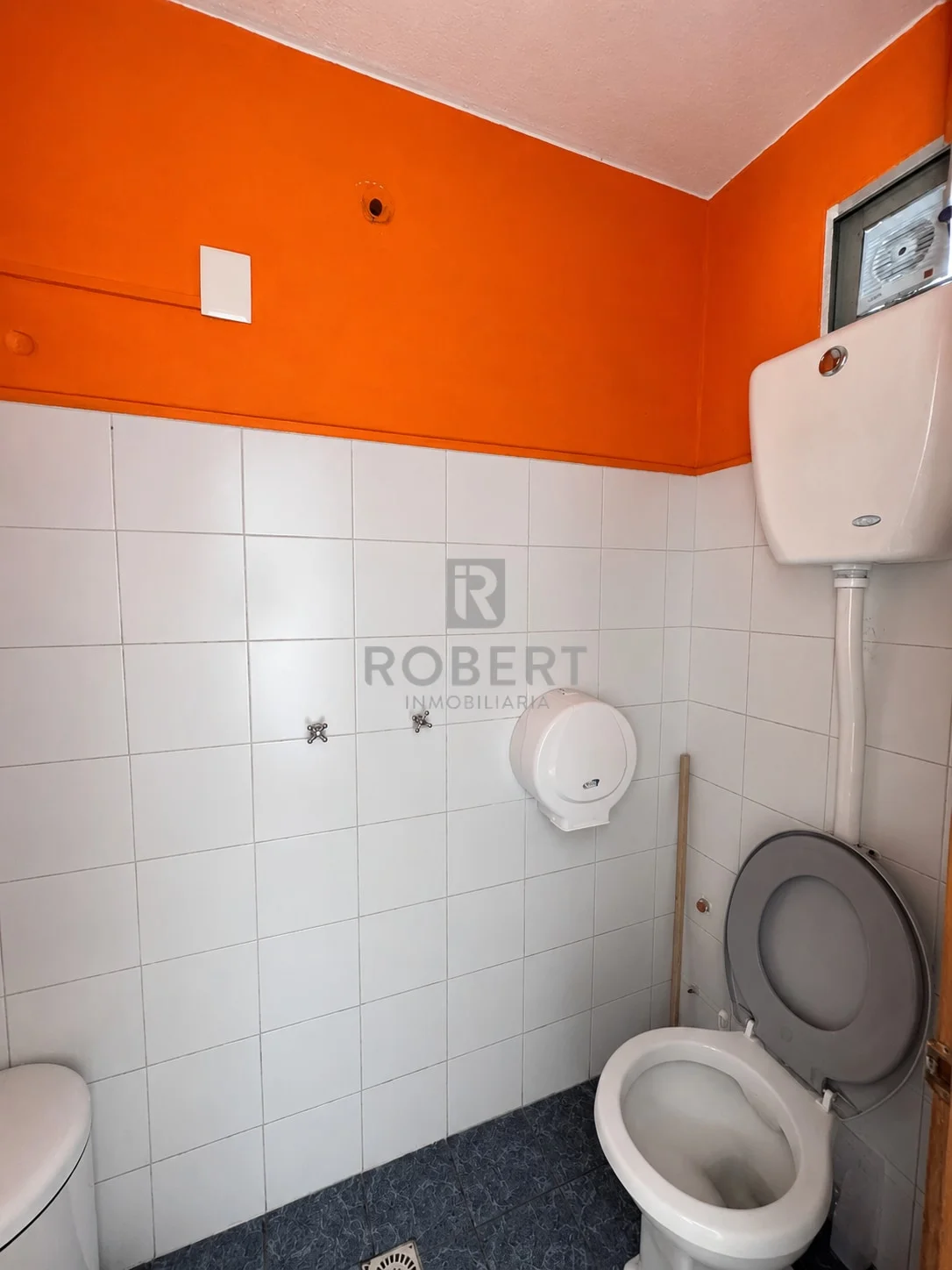 Local en Tres Cruces, propiedad 292599 -Imagen 5