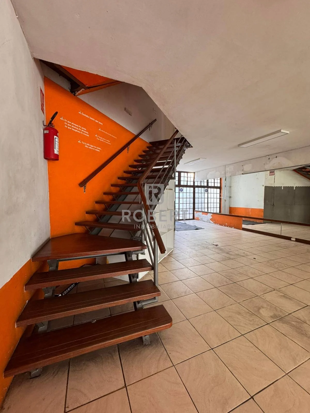 Local en Tres Cruces, propiedad 292599 -Imagen 7