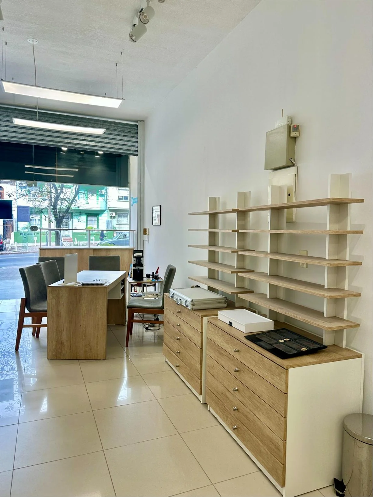 Local en Pocitos, propiedad 299926 -Imagen 1