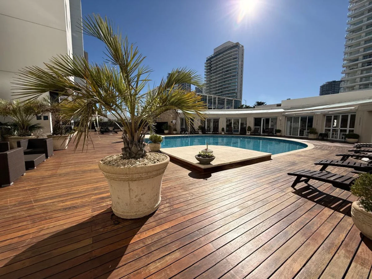 Apartamento en Playa Mansa, propiedad 287814 -Imagen 1