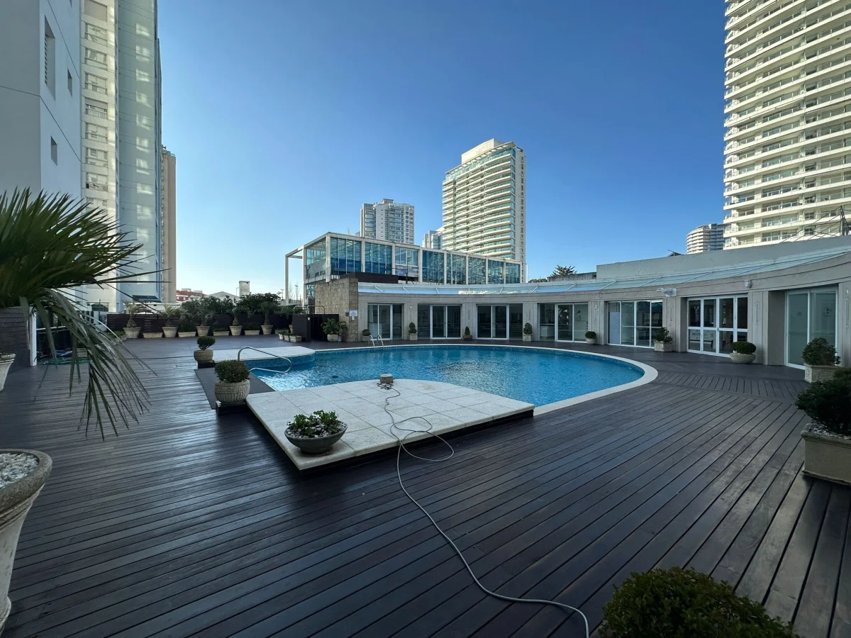 Apartamento en Playa Mansa, propiedad 287814 -Imagen 25