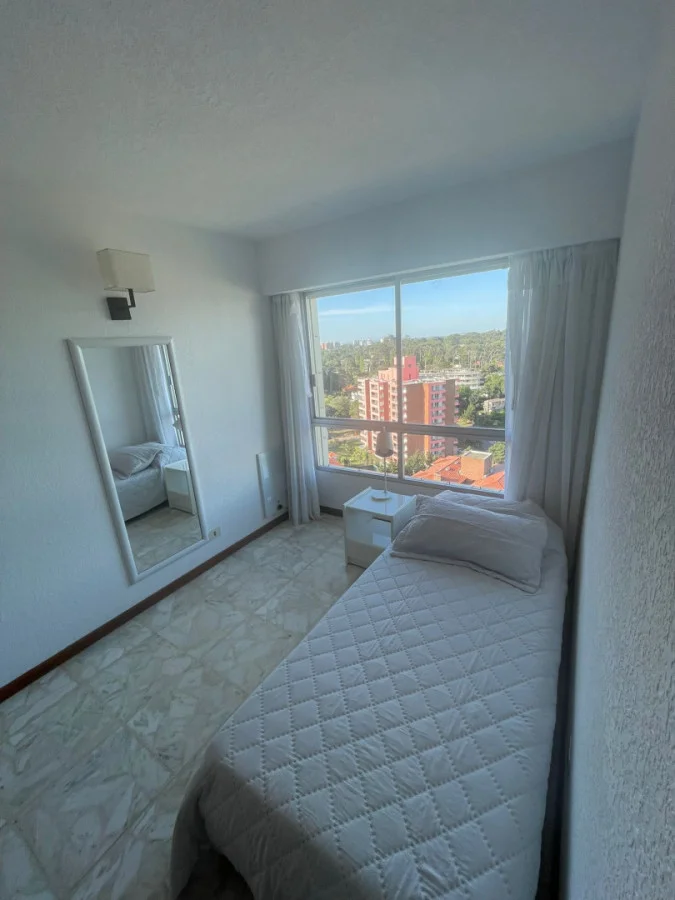 Apartamento en Playa Mansa, propiedad 287815 -Imagen 9