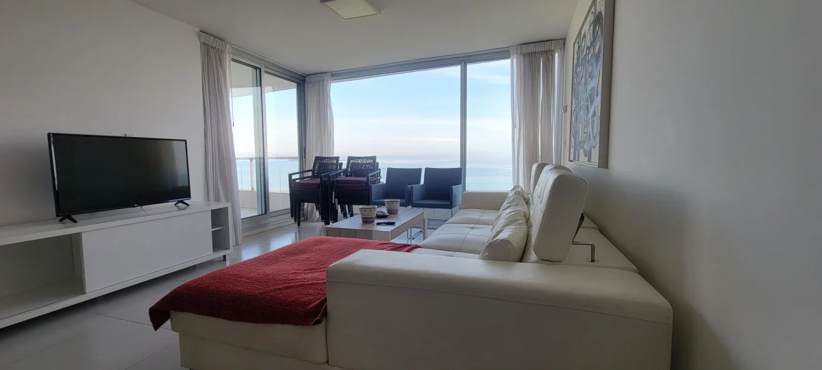 Apartamento en Playa Mansa, propiedad 287826 -Imagen 3
