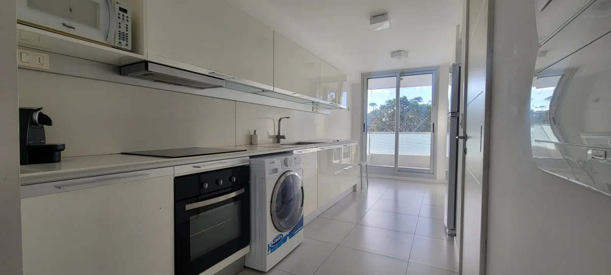 Apartamento en Playa Mansa, propiedad 287827 -Imagen 17
