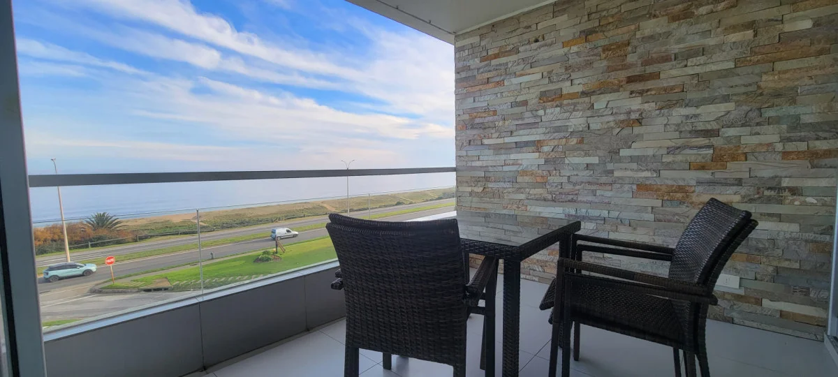 Apartamento en Playa Mansa, propiedad 287827 -Imagen 22