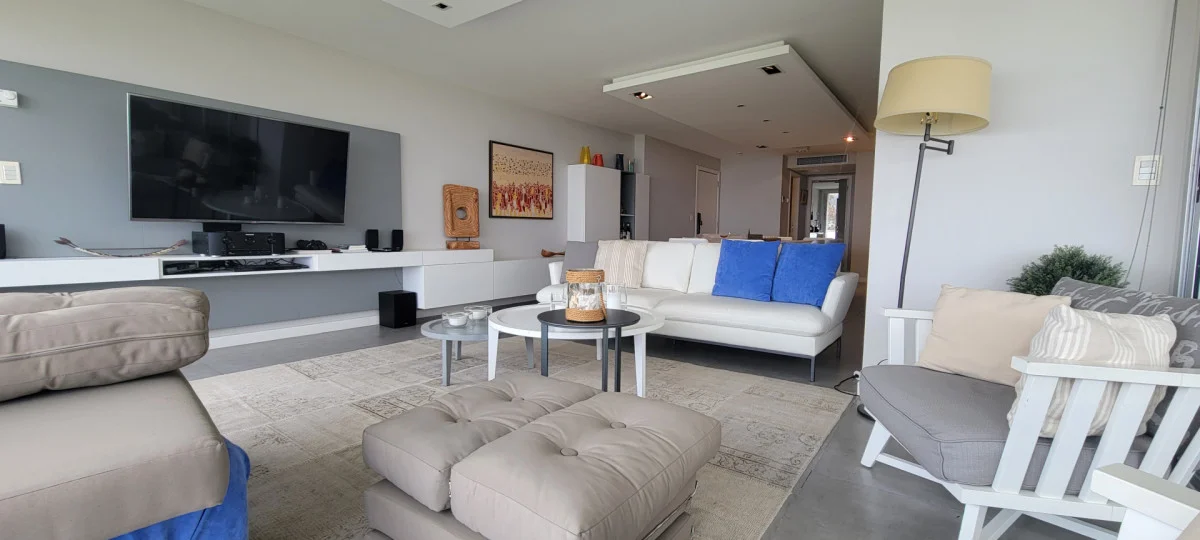 Apartamento en Playa Mansa, propiedad 287828 -Imagen 2