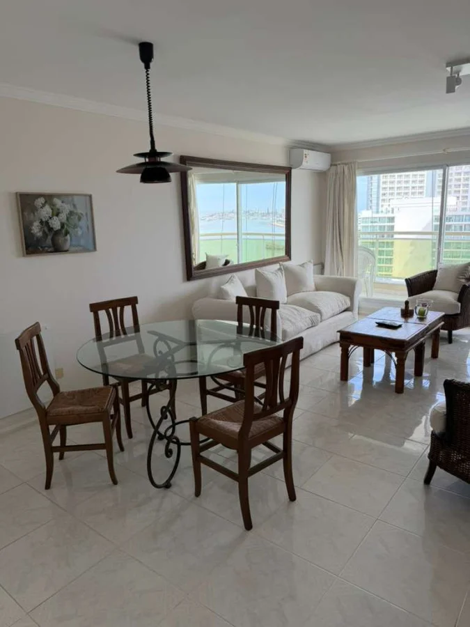 Apartamento en Playa Mansa, propiedad 289162 -Imagen 1