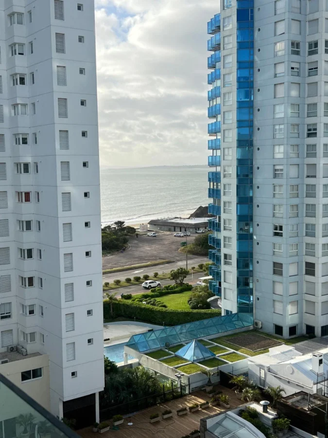 Apartamento en Playa Mansa, propiedad 290407 -Imagen 7