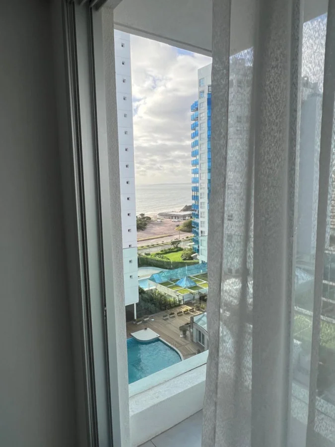 Apartamento en Playa Mansa, propiedad 290407 -Imagen 9