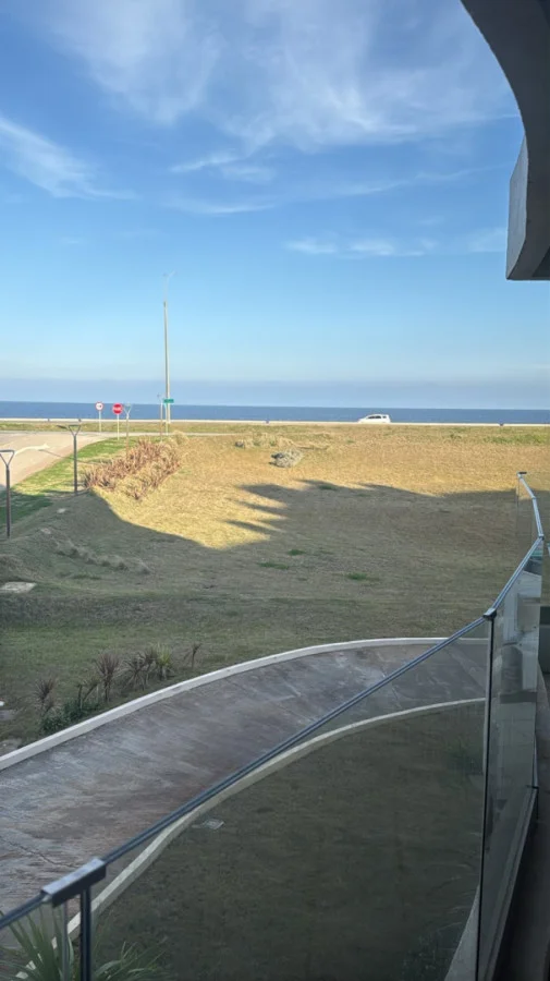 Apartamento en Playa Mansa, propiedad 290977 -Imagen 16