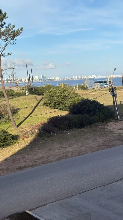 Apartamento en Playa Mansa, propiedad 290977 -Imagen 17