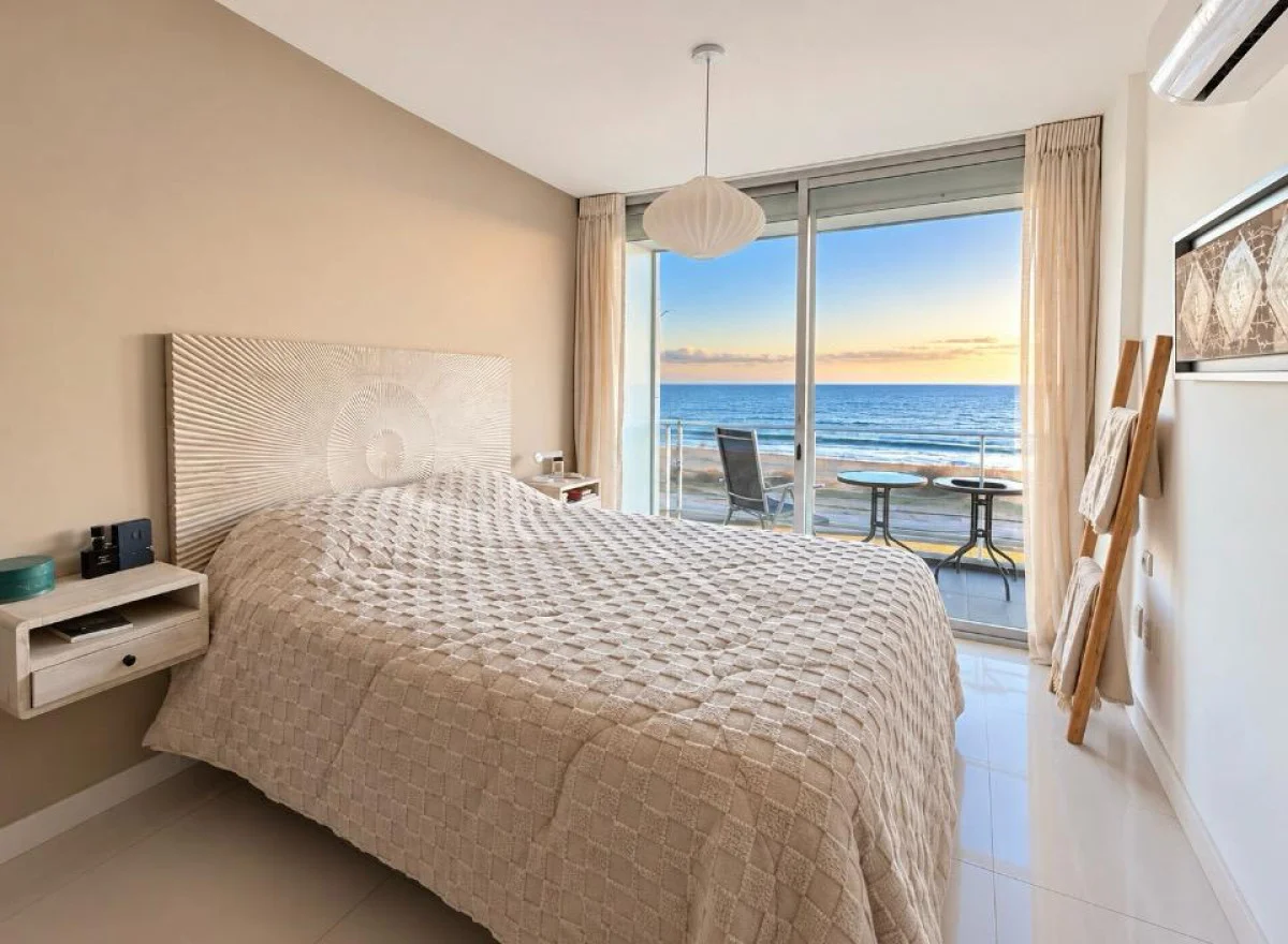 Apartamento en Playa Mansa, propiedad 294757 -Imagen 9