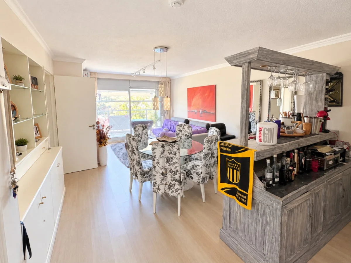 Apartamento en Playa Mansa, propiedad 295867 -Imagen 2