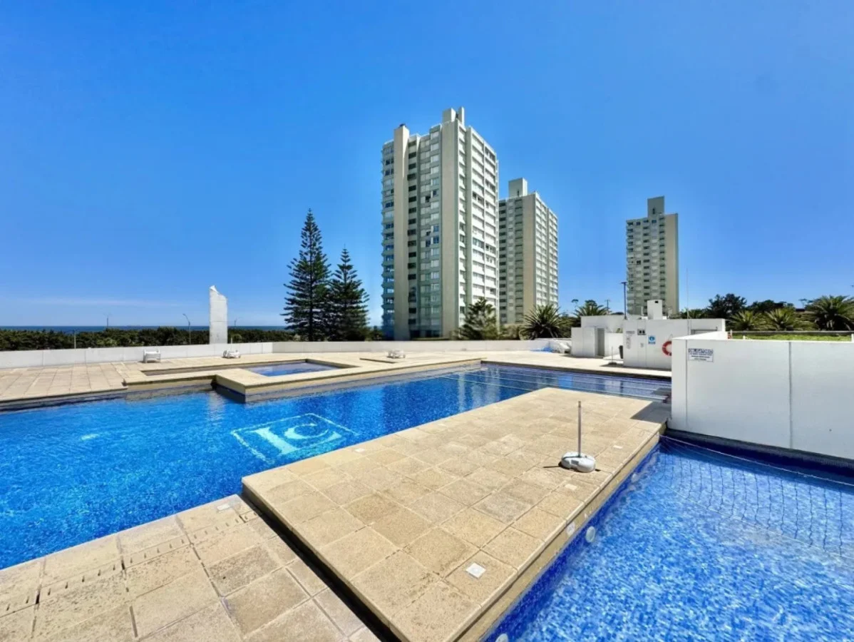 Apartamento en Playa Mansa, propiedad 295867 -Imagen 22