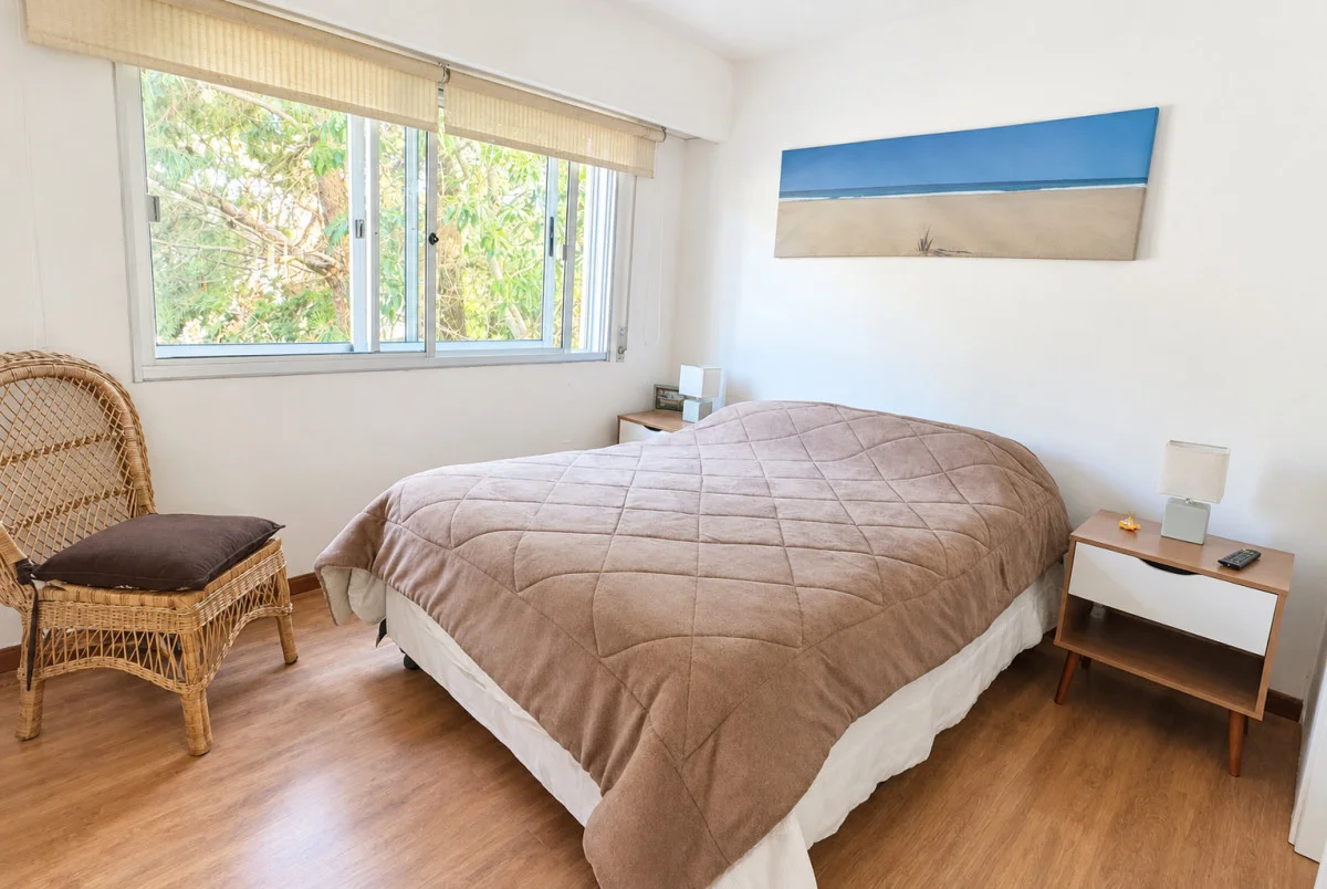 Apartamento en Playa Mansa, propiedad 295990 -Imagen 8