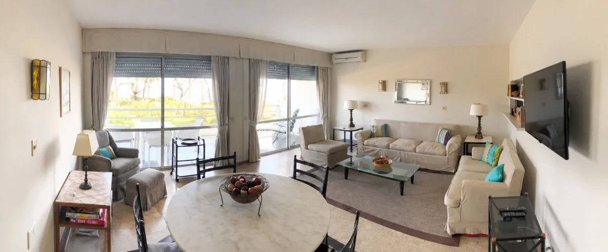 Apartamento en Playa Mansa, propiedad 296437 -Imagen 2
