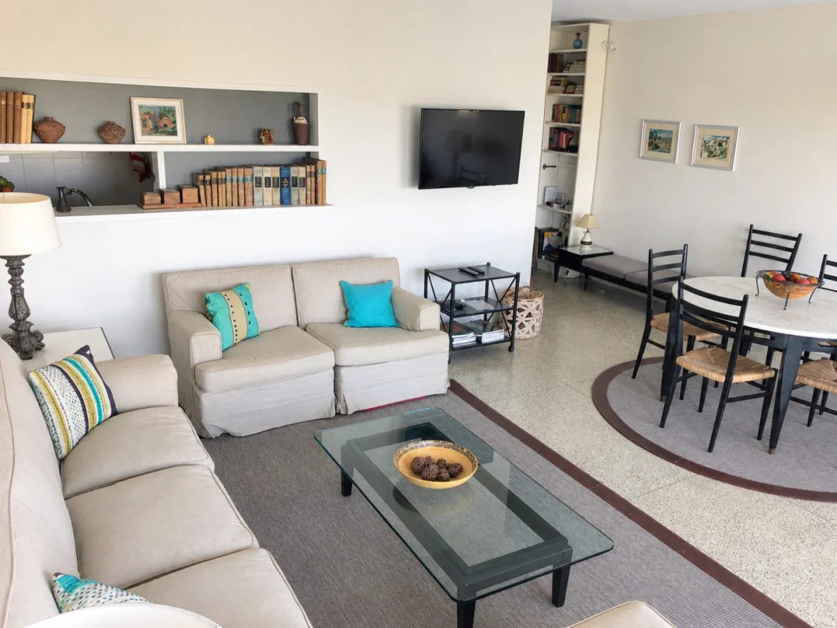 Apartamento en Playa Mansa, propiedad 296437 -Imagen 3