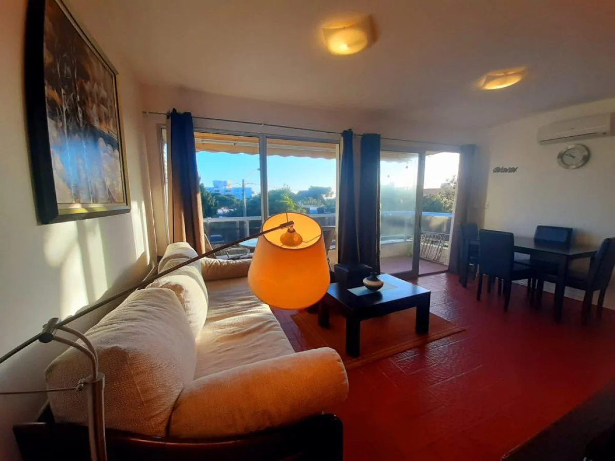 Apartamento en Playa Mansa, propiedad 297091 -Imagen 10