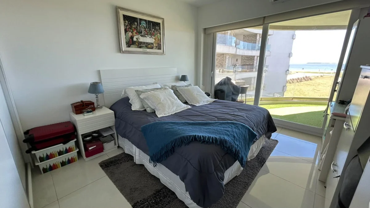Apartamento en Playa Mansa, propiedad 297203 -Imagen 15