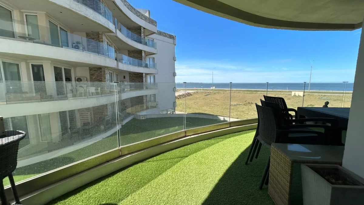 Apartamento en Playa Mansa, propiedad 297203 -Imagen 18