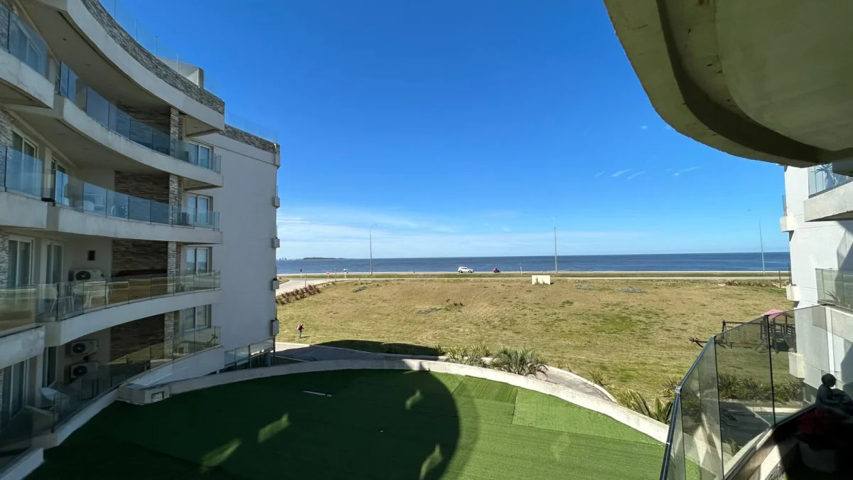 Apartamento en Playa Mansa, propiedad 297203 -Imagen 19