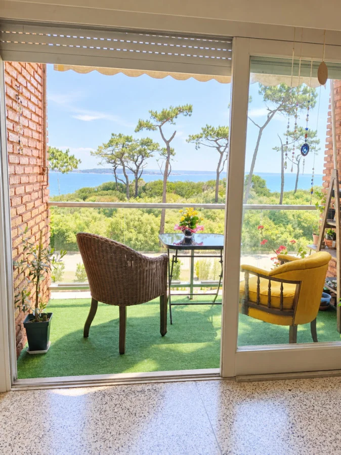 Apartamento en Playa Mansa, propiedad 297327 -Imagen 2