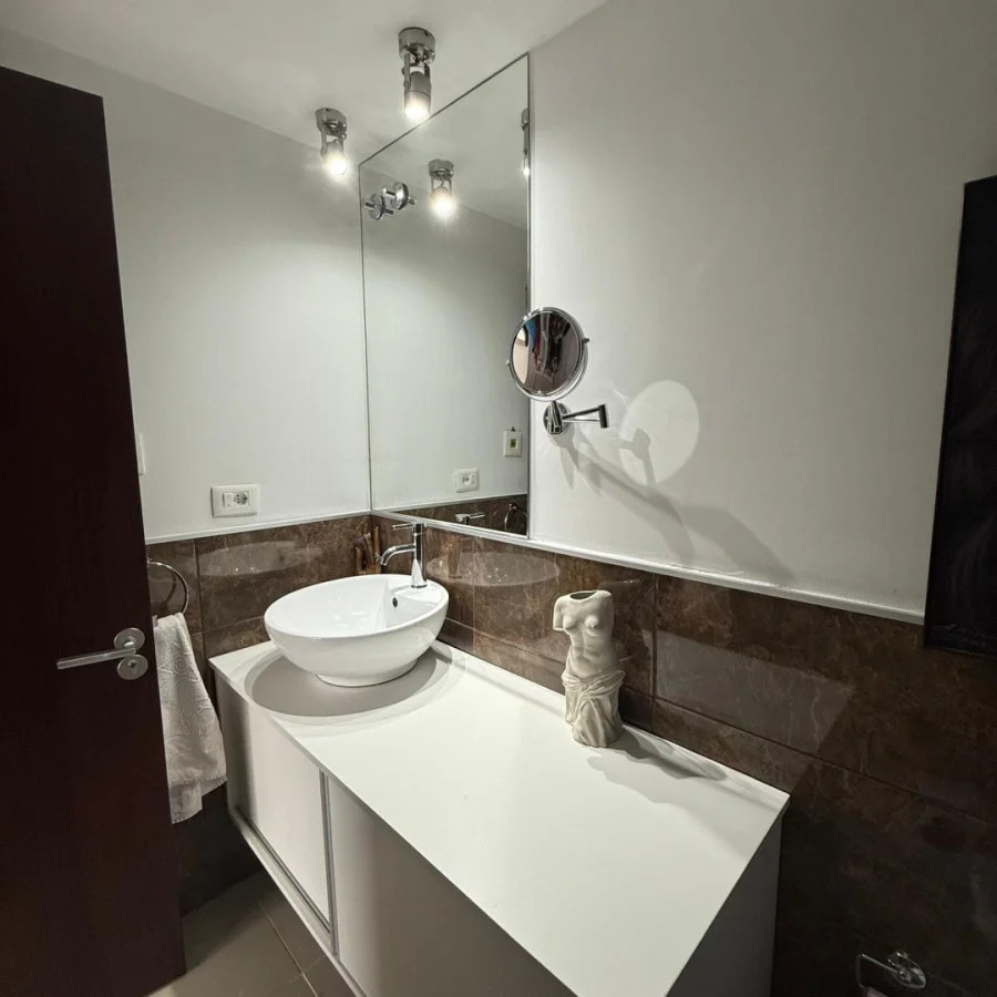 Apartamento en Playa Mansa, propiedad 297438 -Imagen 4