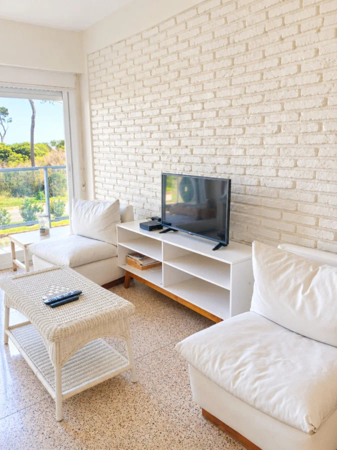 Apartamento en Playa Mansa, propiedad 297440 -Imagen 2