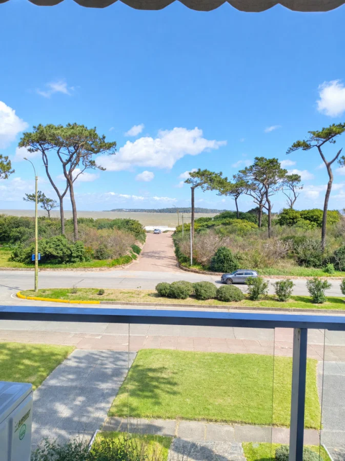 Apartamento en Playa Mansa, propiedad 297440 -Imagen 5