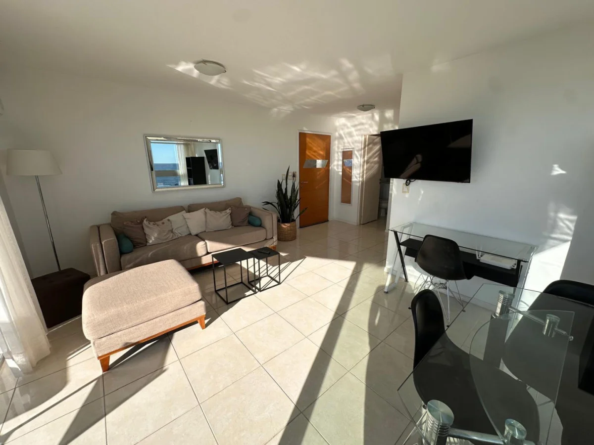 Apartamento en Playa Mansa, propiedad 299238 -Imagen 3