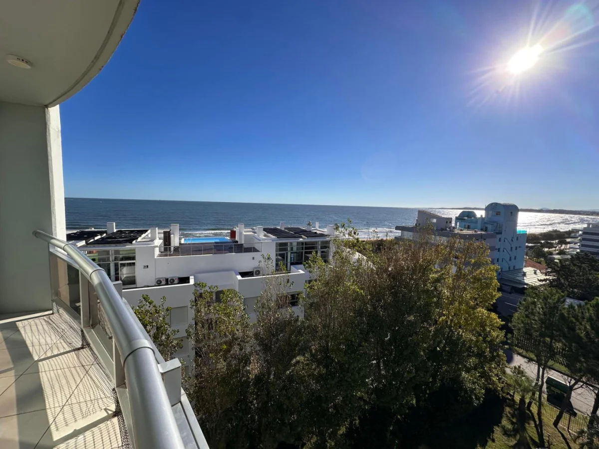 Apartamento en Playa Mansa, propiedad 299238 -Imagen 7