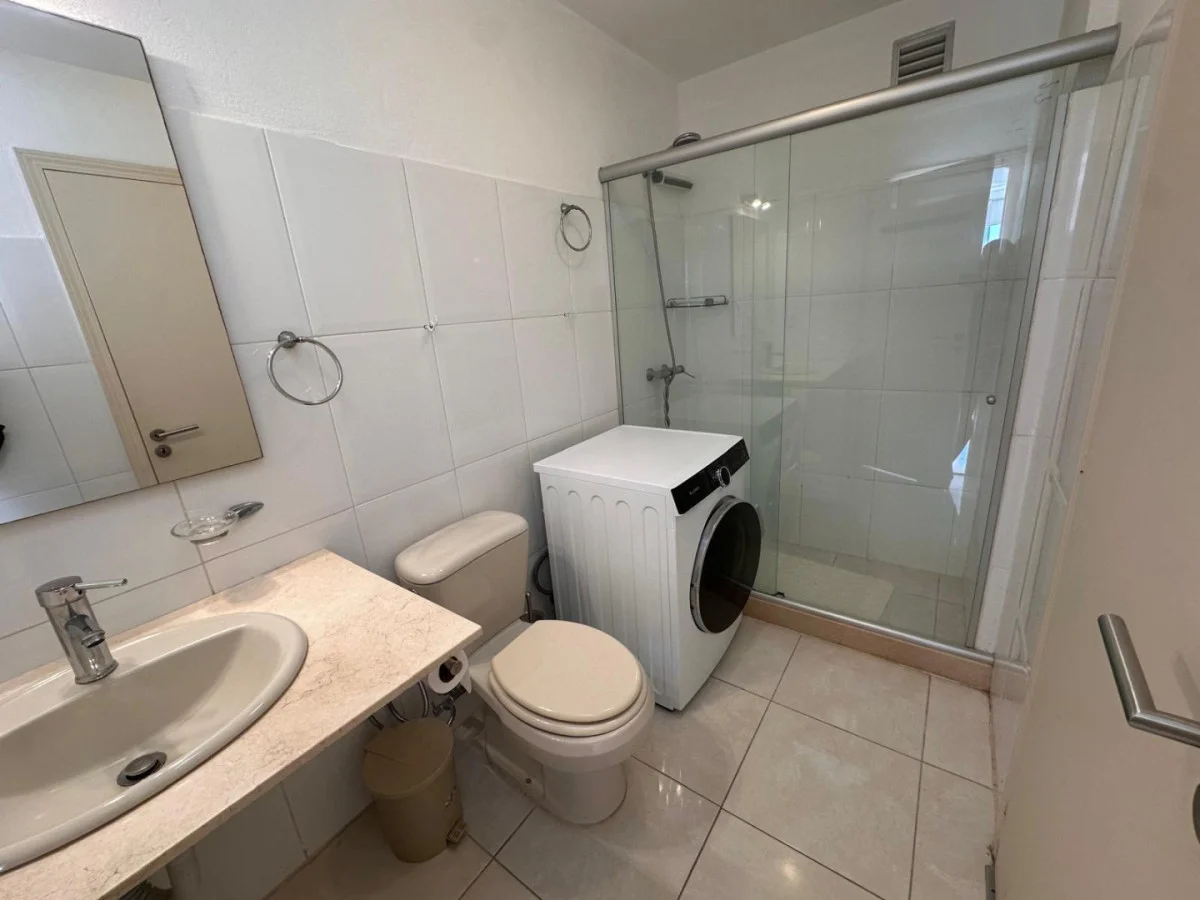 Apartamento en Playa Mansa, propiedad 299238 -Imagen 10