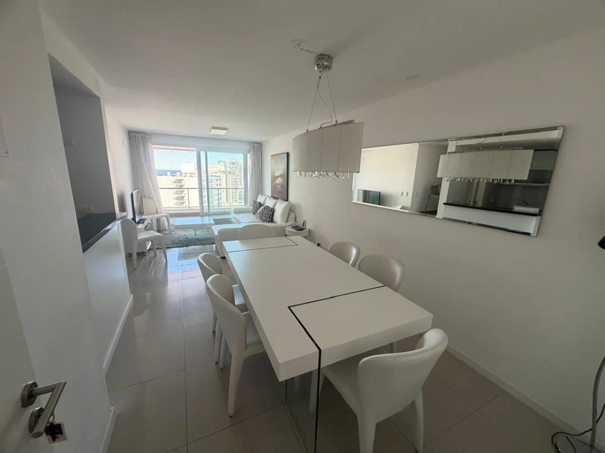 Apartamento en Playa Brava, propiedad 299490 -Imagen 2