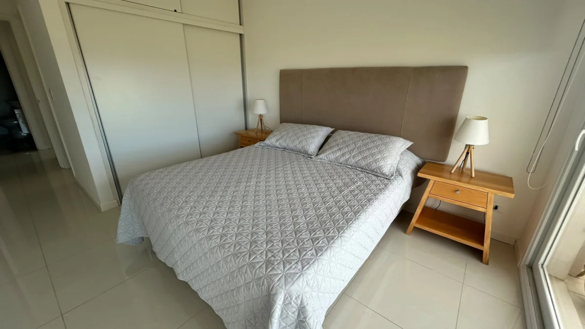 Apartamento en Playa Mansa, propiedad 299748 -Imagen 9