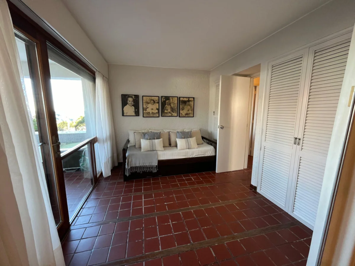 Apartamento en Playa Mansa, propiedad 301137 -Imagen 5