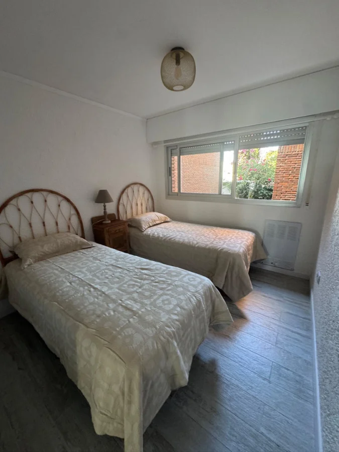 Apartamento en Playa Mansa, propiedad 302321 -Imagen 9