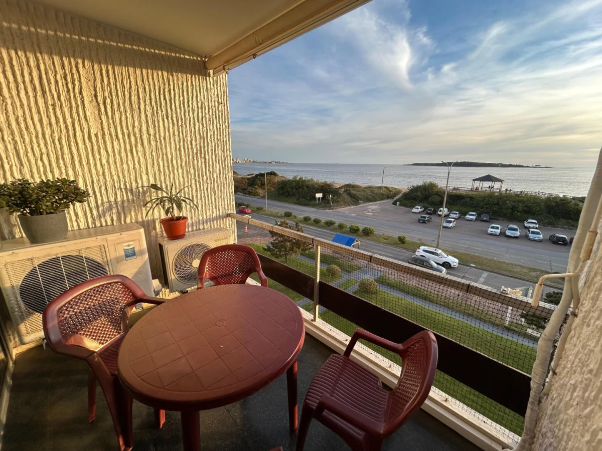Apartamento en Playa Mansa, propiedad 302323 -Imagen 14