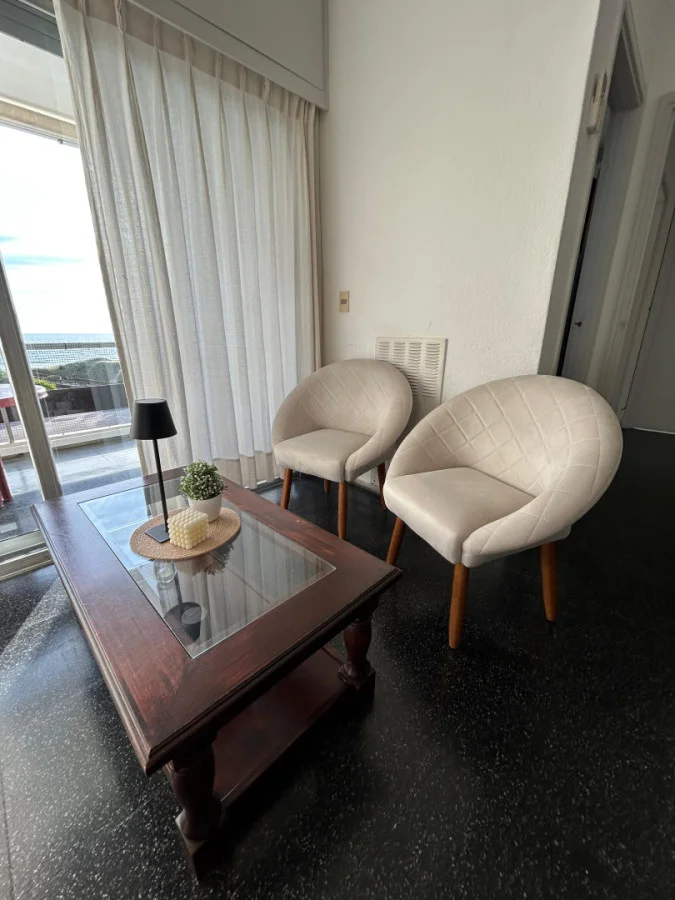 Apartamento en Playa Mansa, propiedad 302323 -Imagen 3