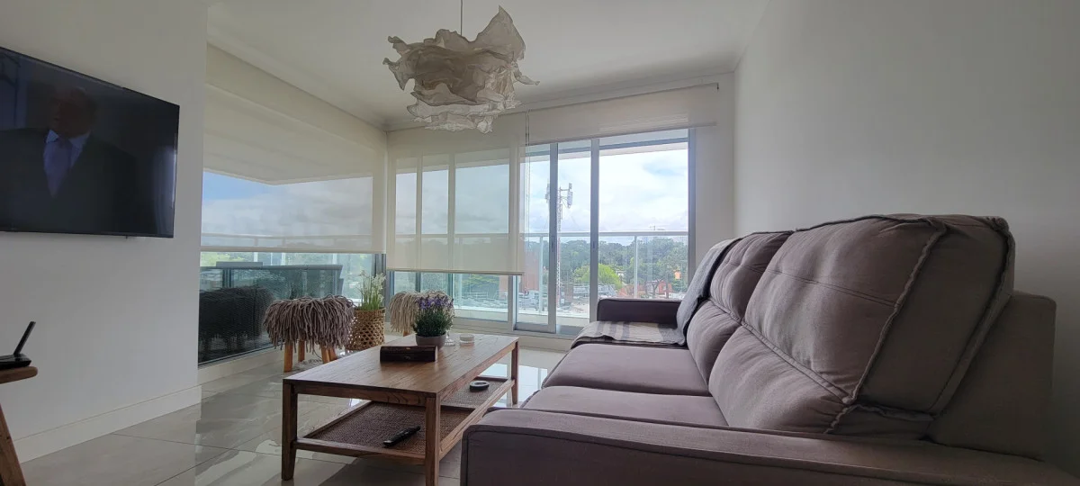 Apartamento en Playa Mansa, propiedad 303142 -Imagen 2