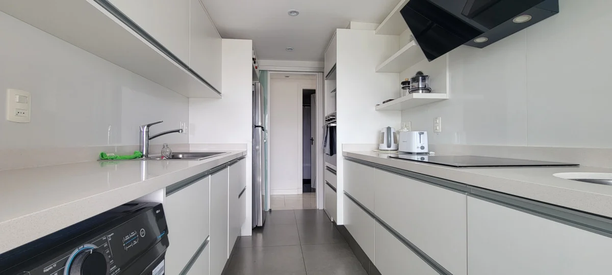 Apartamento en Playa Mansa, propiedad 303142 -Imagen 25