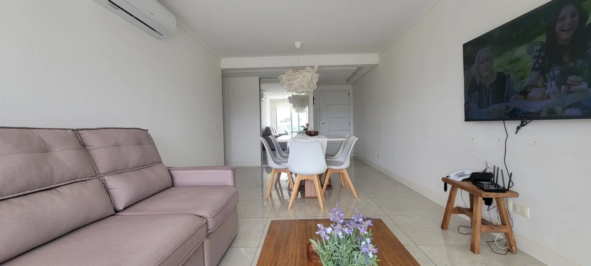 Apartamento en Playa Mansa, propiedad 303142 -Imagen 4