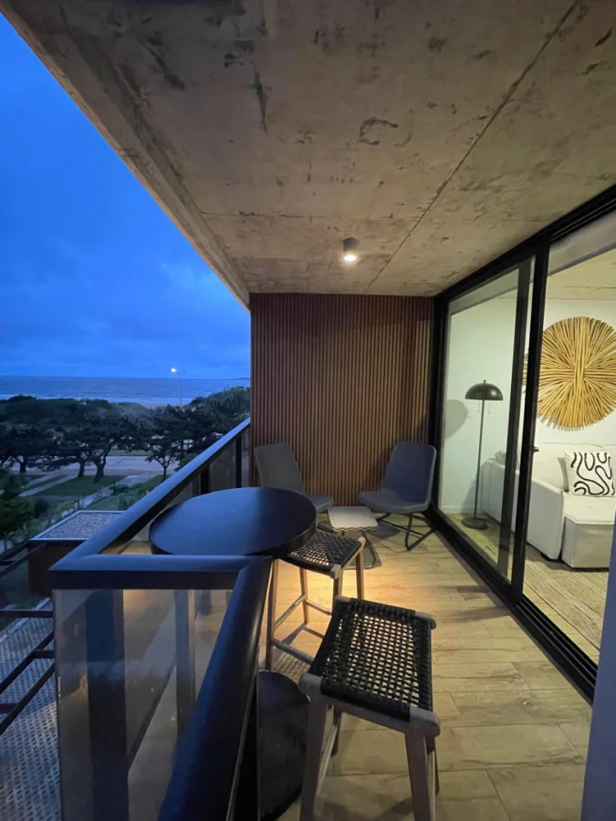 Apartamento en Playa Mansa, propiedad 303308 -Imagen 14