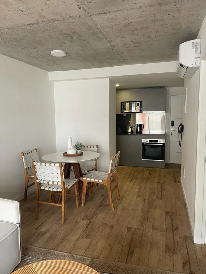 Apartamento en Playa Mansa, propiedad 303308 -Imagen 4