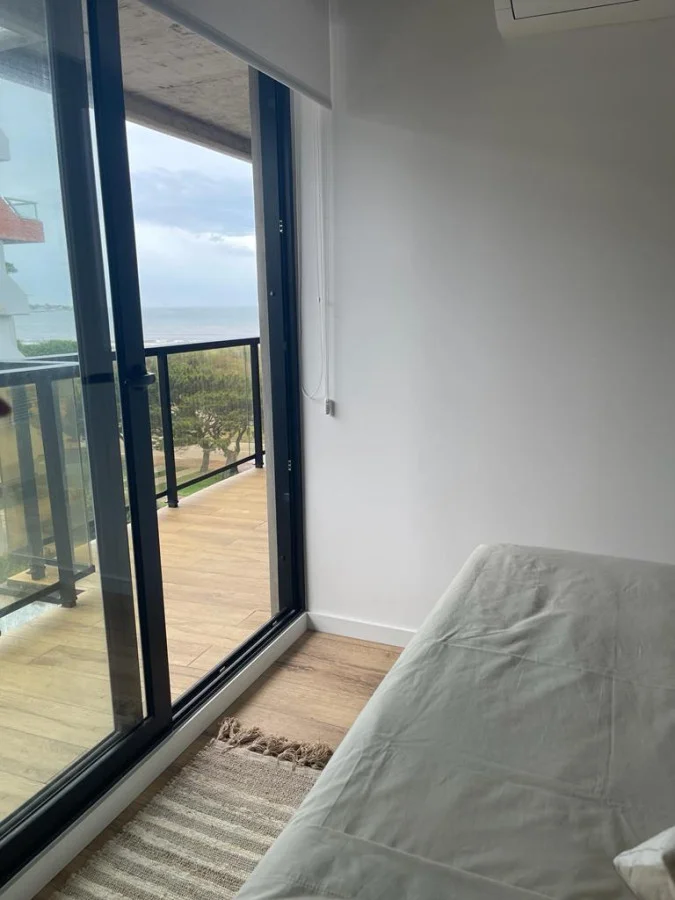 Apartamento en Playa Mansa, propiedad 303308 -Imagen 5